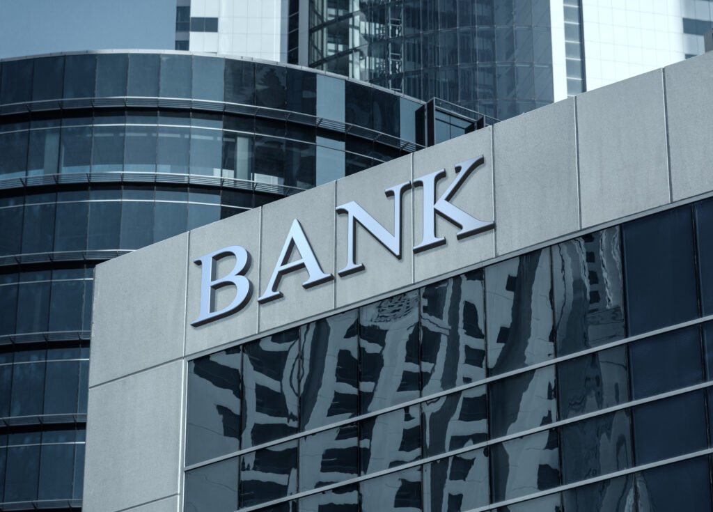 NTT Report shows banking sector split on GenAI's impact