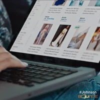 A hybrid shopping is a trend in Singapore